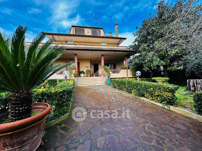 Villa in residenziale in Via Terminillo 5