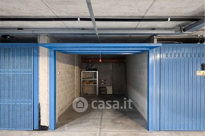 Box/posto auto in residenziale in Via Antonio Pranzelores 121