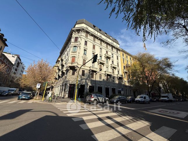 Ufficio in commerciale in Via Raffaello Sanzio 22