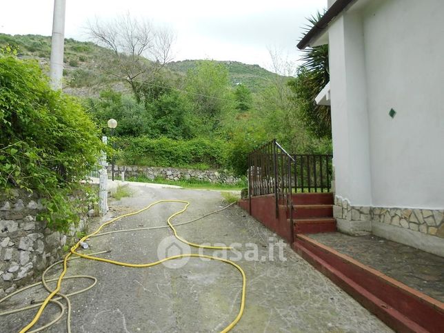 Casa indipendente in residenziale in TUFETTE