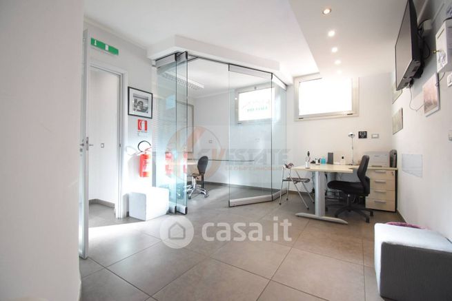 Ufficio in commerciale in Via Principe di Piemonte 3