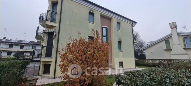 Appartamento in residenziale in Via Olmo 193