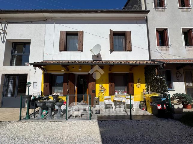 Casa indipendente in residenziale in Via Savassa Alta 51
