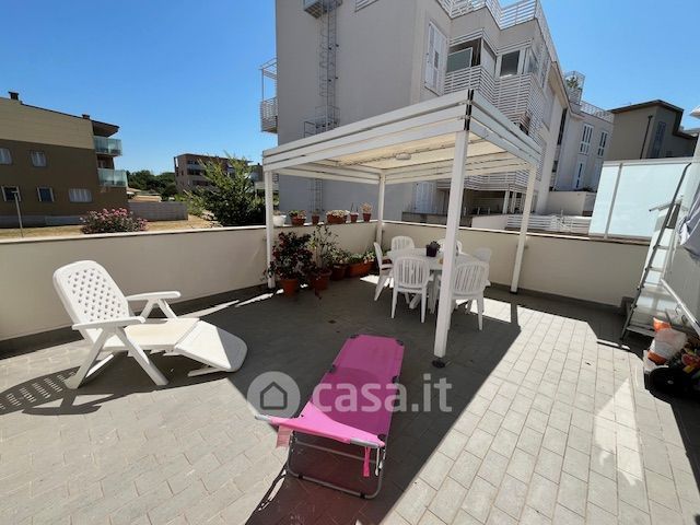Casa indipendente in residenziale in Via Renato Natali