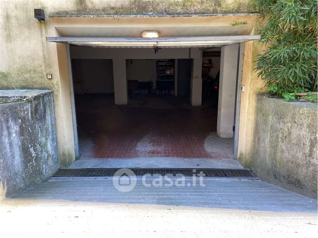 Garage/posto auto in residenziale in Via Calzabigi 57