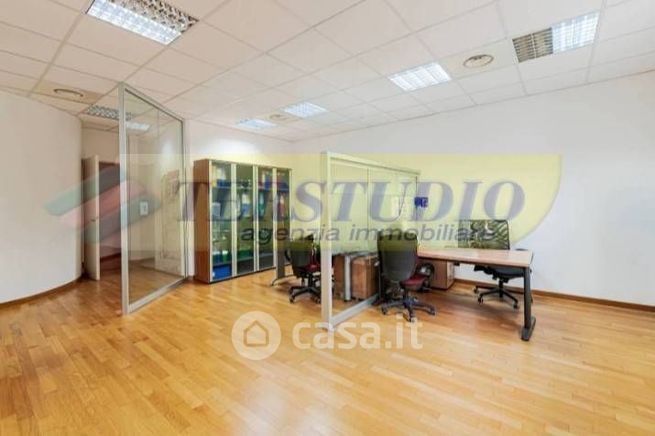Ufficio in commerciale in Via San Rocco
