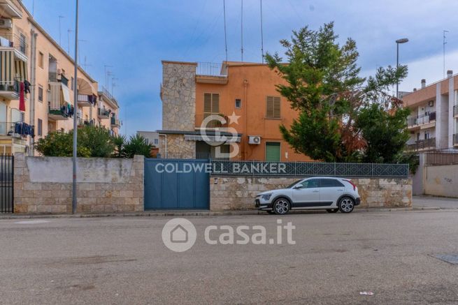 Appartamento in residenziale in Viale Virgilio 36