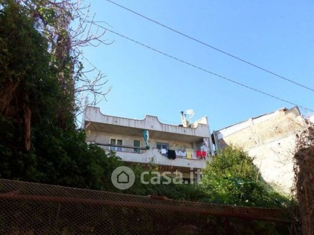 Casa indipendente in residenziale in Via Berto in Larderia Superiore 9