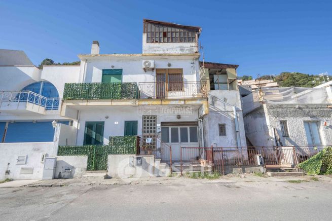 Casa indipendente in residenziale in Via del Corsaro 77