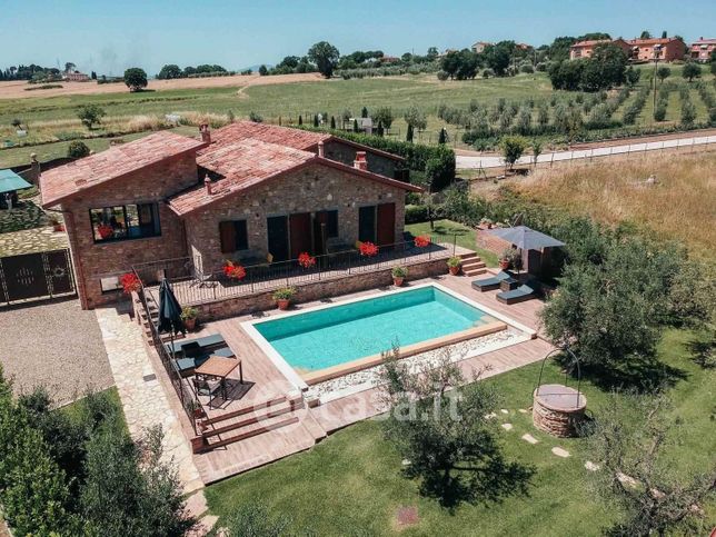 Villa in residenziale in 