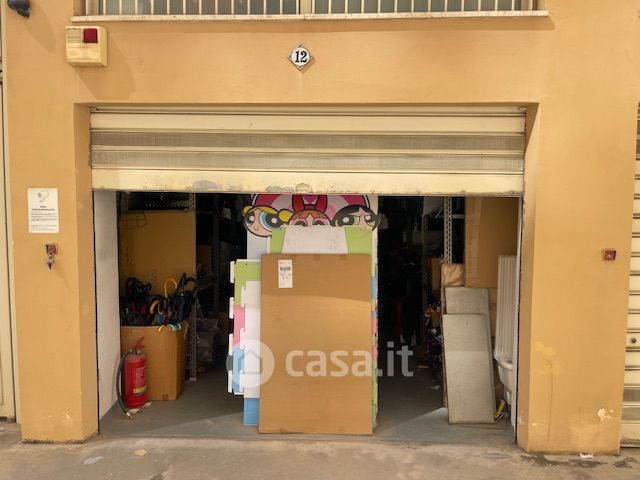 Garage/posto auto in residenziale in Via Olanda 12