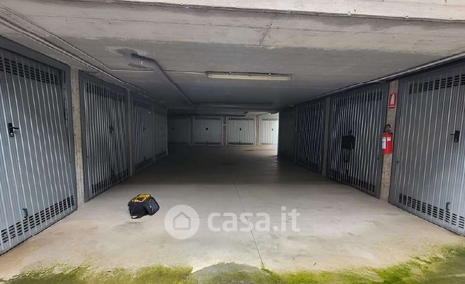 Garage/posto auto in residenziale in Via Carlo Maria Maggi 18