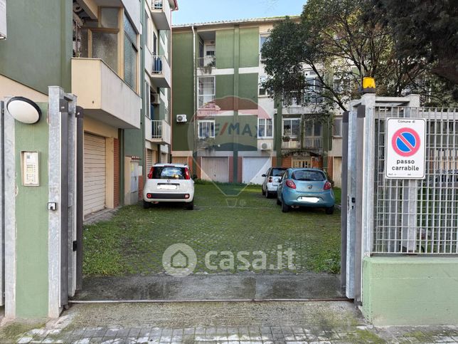 Garage/posto auto in residenziale in Via dei Donoratico 19