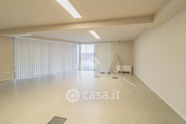 Ufficio in commerciale in Via Risorgimento