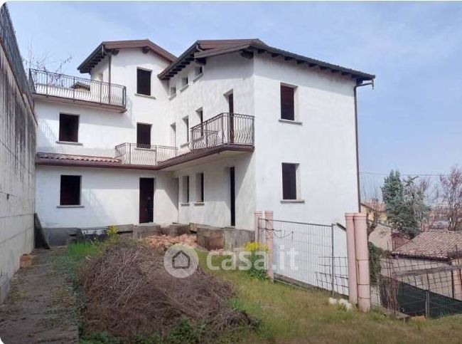 Villa in residenziale in 
