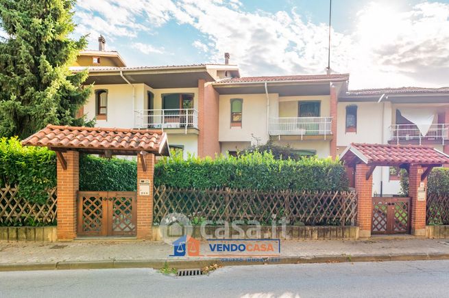 Villetta a schiera in residenziale in Via Torre Allera 13