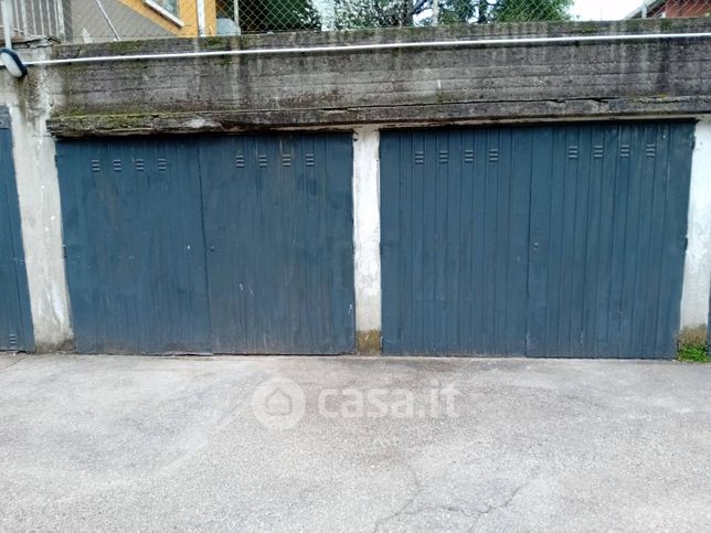 Garage/posto auto in residenziale in Via Cuneo