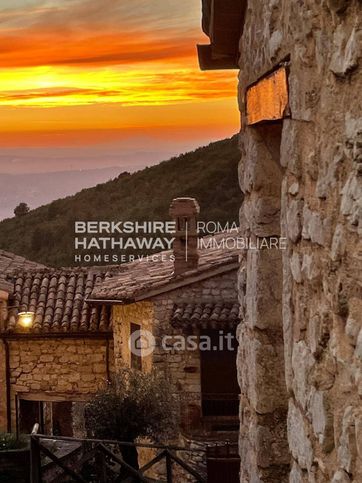 Rustico/casale in residenziale in Località Il Colle