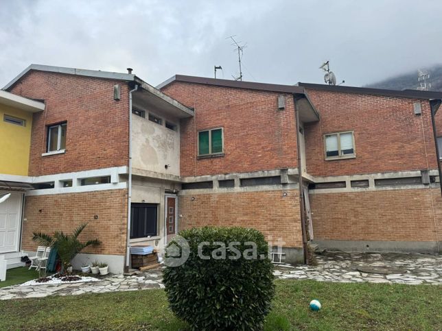 Appartamento in residenziale in Via Cav. Attilio Porroni 8