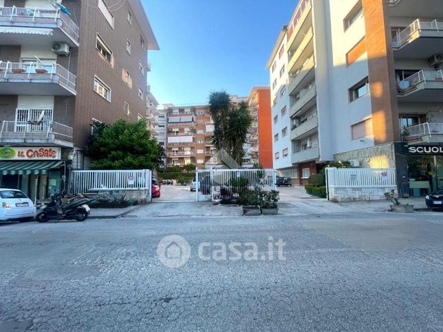 Appartamento in residenziale in Via Alessandro Manzoni 212