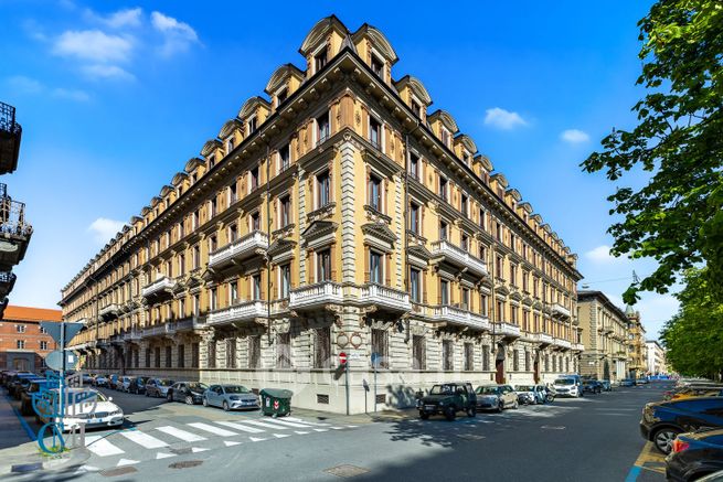 Ufficio in commerciale in Via Sagliano Micca 4