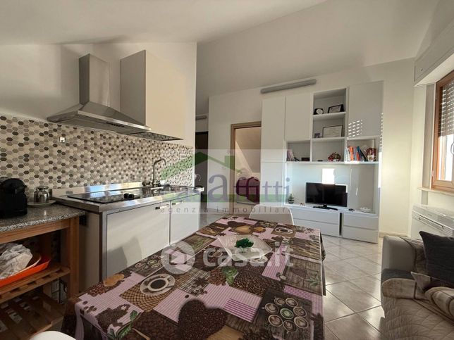 Appartamento in residenziale in Via Ramiro Ortiz 14