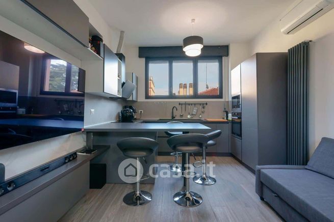 Appartamento in residenziale in Via Emilia Ponente 209