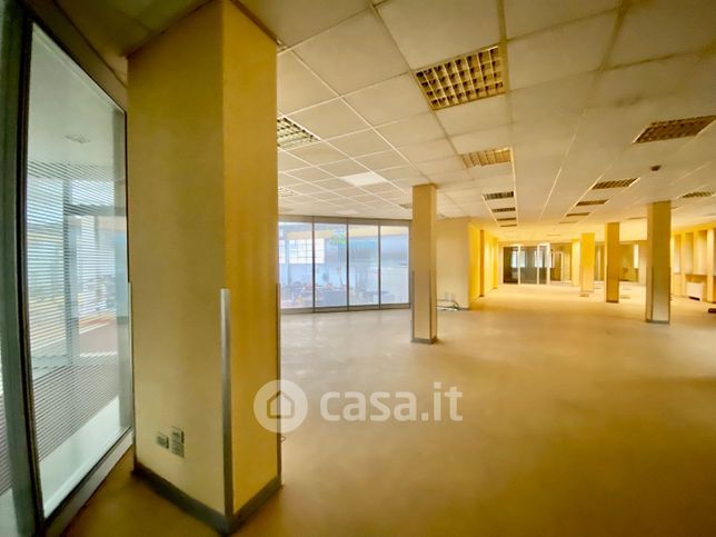 Capannone in commerciale in Corso Pastrengo 36