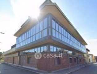 Ufficio in commerciale in Via Vittorio Veneto