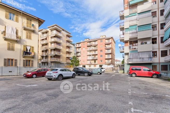 Garage/posto auto in residenziale in Viale Pietro Lussiana 2