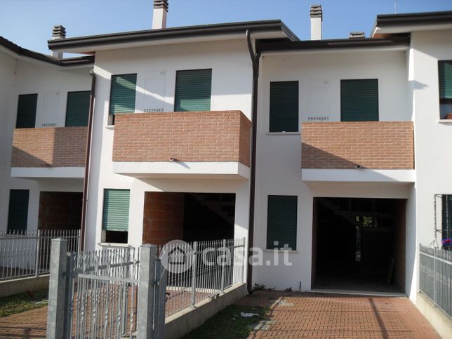 Villetta a schiera in residenziale in Via Roma 5