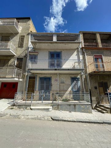 Casa indipendente in residenziale in 