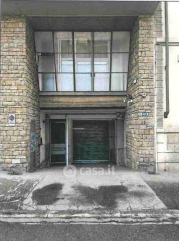 Box/posto auto in residenziale in Via Vittorio Alfieri