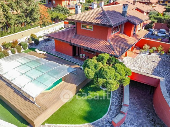 Villa in residenziale in Via 24 Maggio