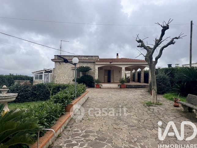 Villa in residenziale in Strada San Domenico