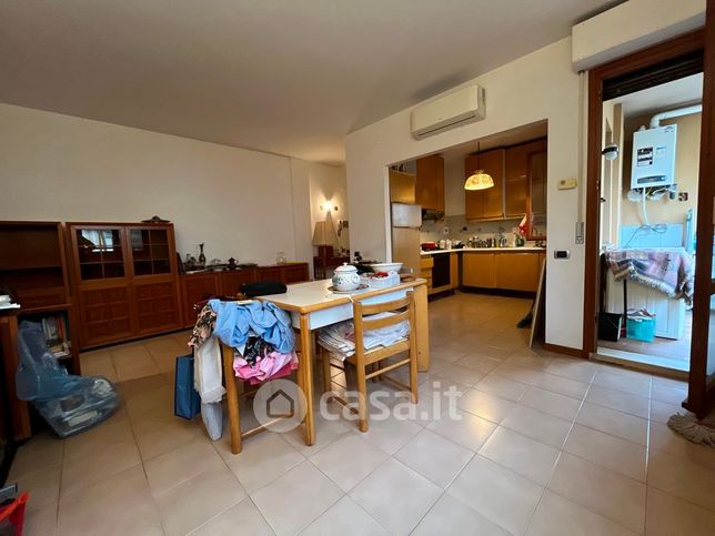 Appartamento in residenziale in Via Cassia 212