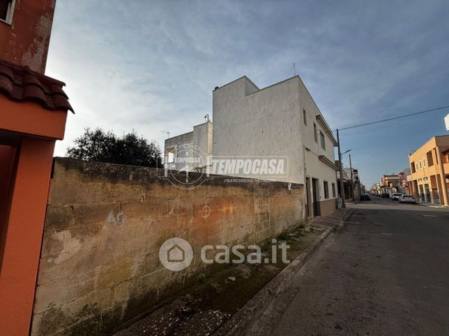 Terreno edificabile in residenziale in Via Taranto 111