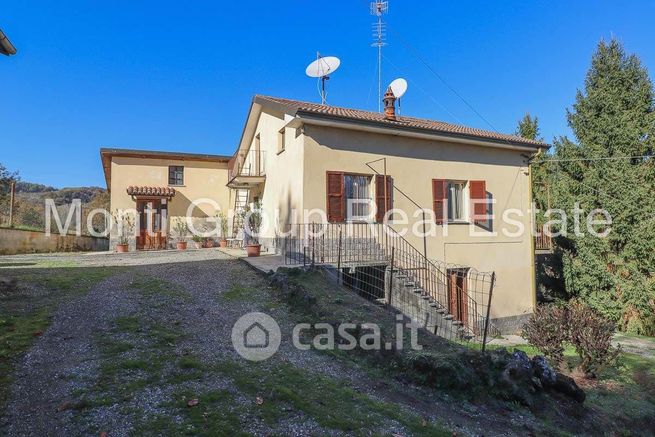 Casa indipendente in residenziale in 