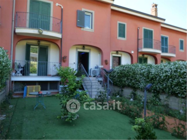 Villetta a schiera in residenziale in Via Santa Maria 228