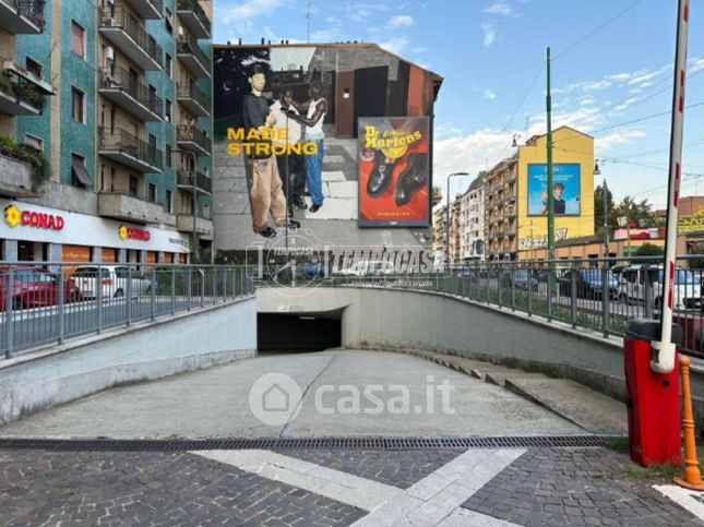 Box/posto auto in residenziale in Via Ruggero Leoncavallo 1
