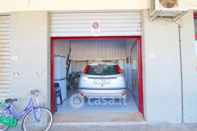 Box/posto auto in residenziale in Via Don L. Sturzo 15