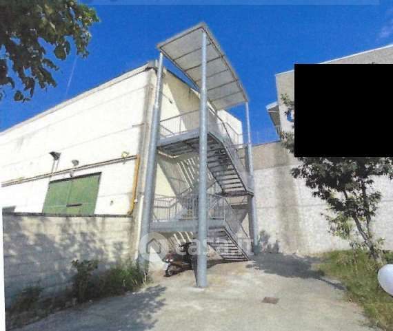 Ufficio in commerciale in Via della Scienza