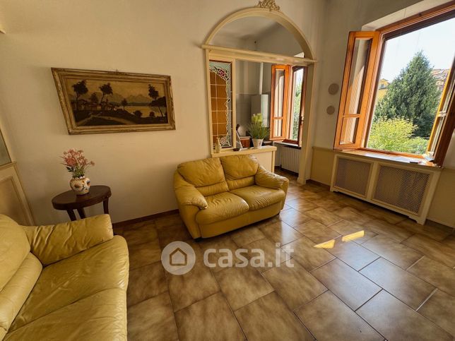 Appartamento in residenziale in Via Luino