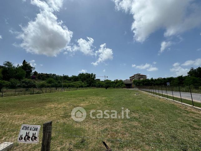 Terreno agricolo in commerciale in Via Olevano