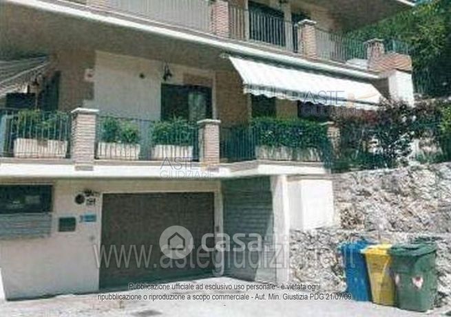 Appartamento in residenziale in Via Lazio 15