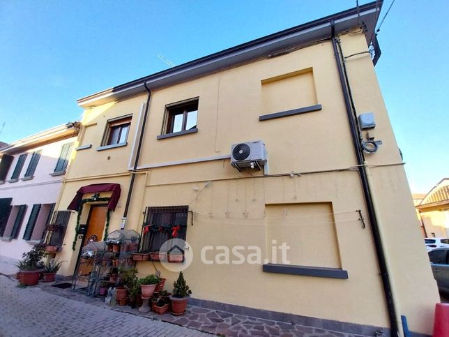Casa indipendente in residenziale in Via Giovanni Pirani