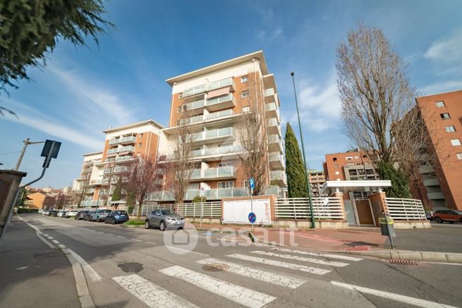 Appartamento in residenziale in Via Guglielmo Pepe 9