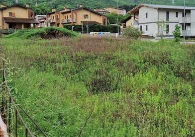 Terreno edificabile in residenziale in Via Velo