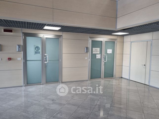 Ufficio in commerciale in Via Bruno Tosarelli 155