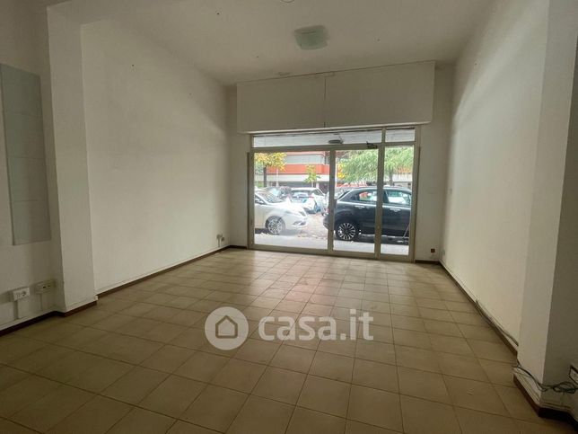Ufficio in commerciale in Via Cracovia 5